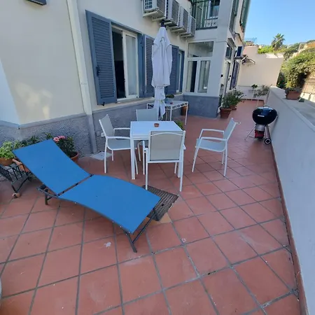 Casa Giulia Vesuvio Posillipo Naples